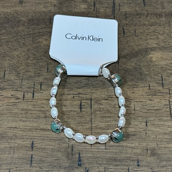 CK19. CALVIN KLEIN Pearl Jade Elastic Stretch Bracelet NEW - Picture 1 of 3